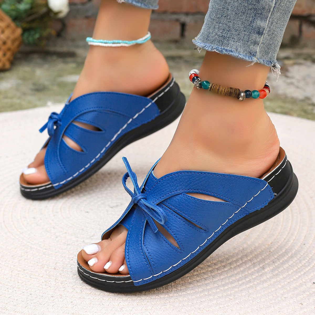 Elegant women's low-heeled sandals casual slippers