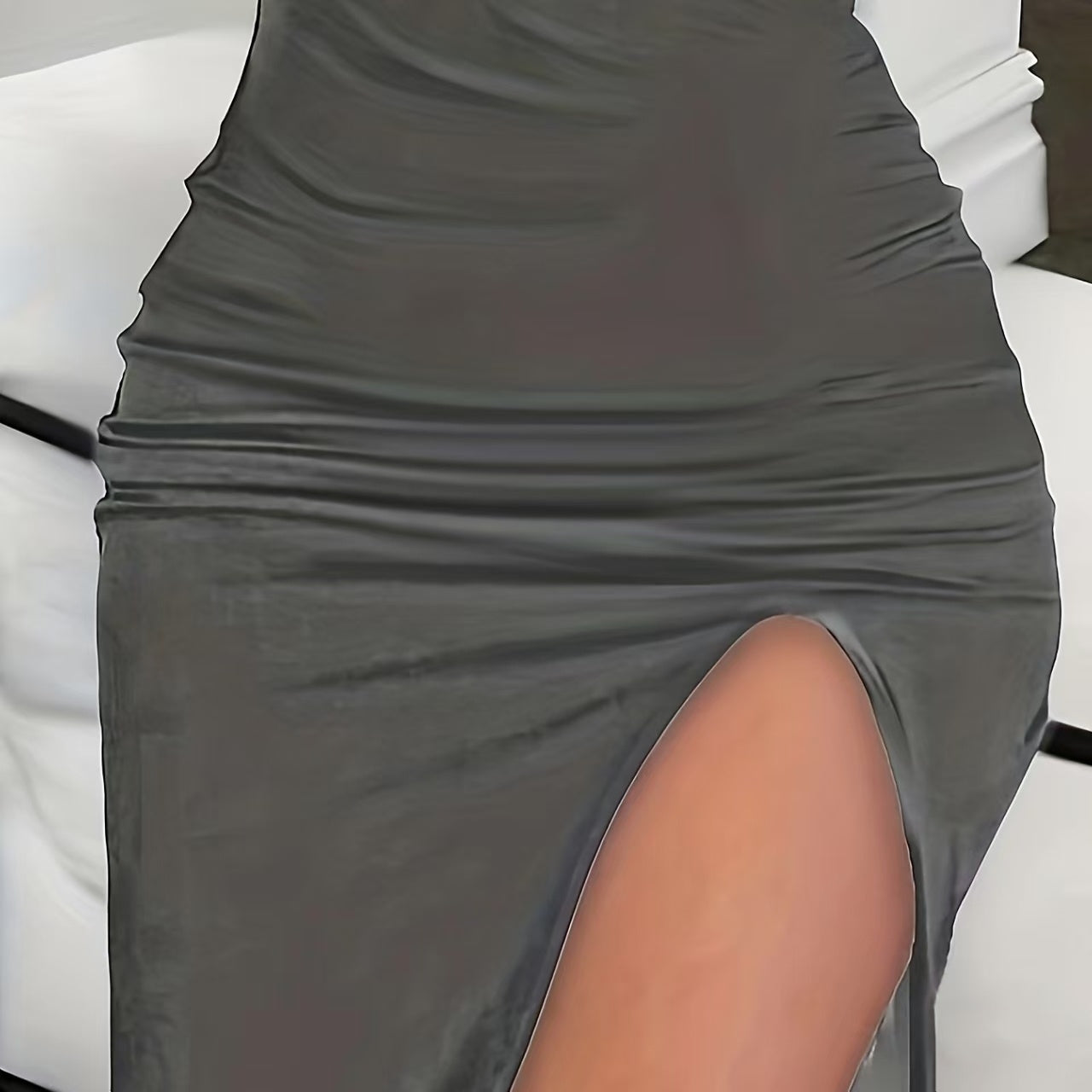 Women's Solid Color Metal Chain Hollow Chest Pleat Details Slit Design Sense Long Dress